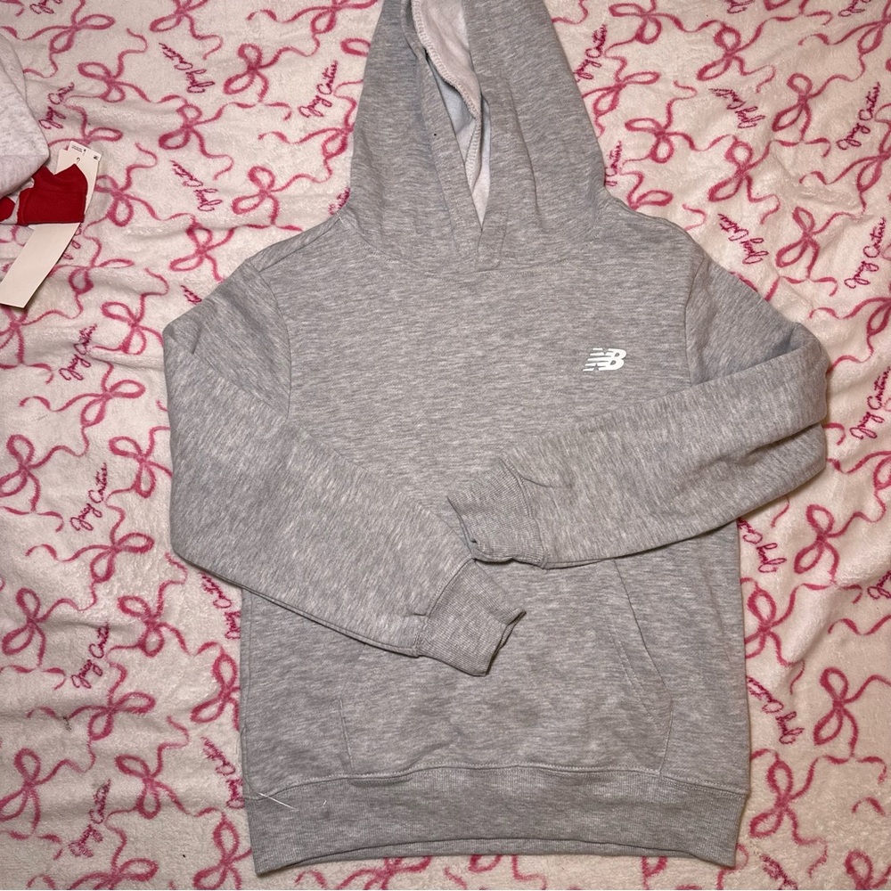 Kids New Balance Light Gray Pullover Hoodie & shirt